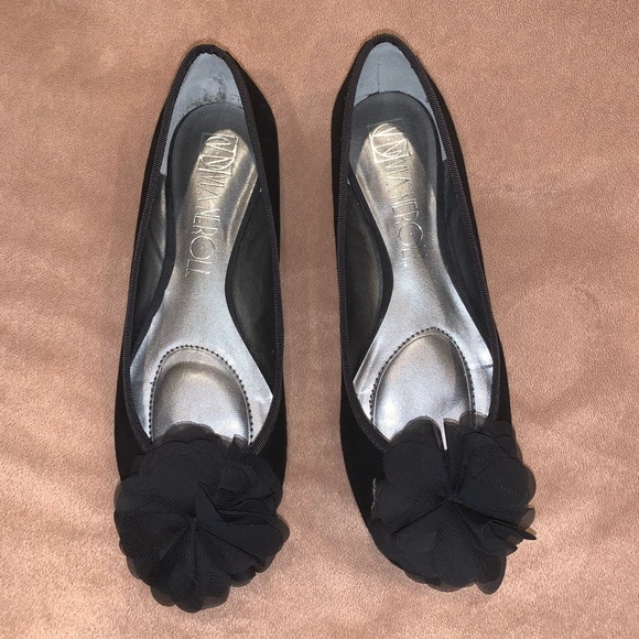 Via Neroli Shoes - Via Neroli black flats